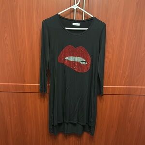 ADORA X CRYSTAL BITING LIP by Lauren Moschi ! small never worn !